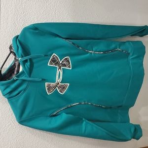 Worn once under armour hoodie.